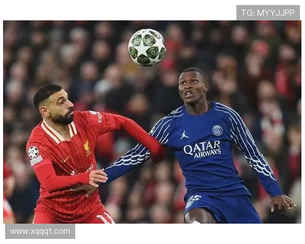 萨拉赫错失良机小角度打门被扑维尔茨空门包抄未果全场惊呼