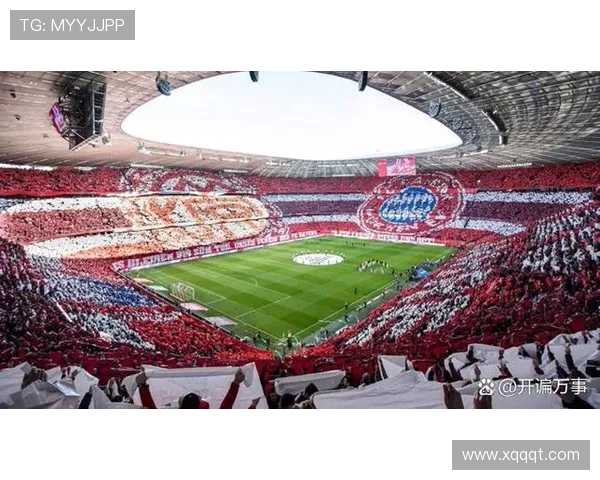 拜仁球迷赛前震撼亮相TIFO并燃放烟花点燃看台气氛热烈